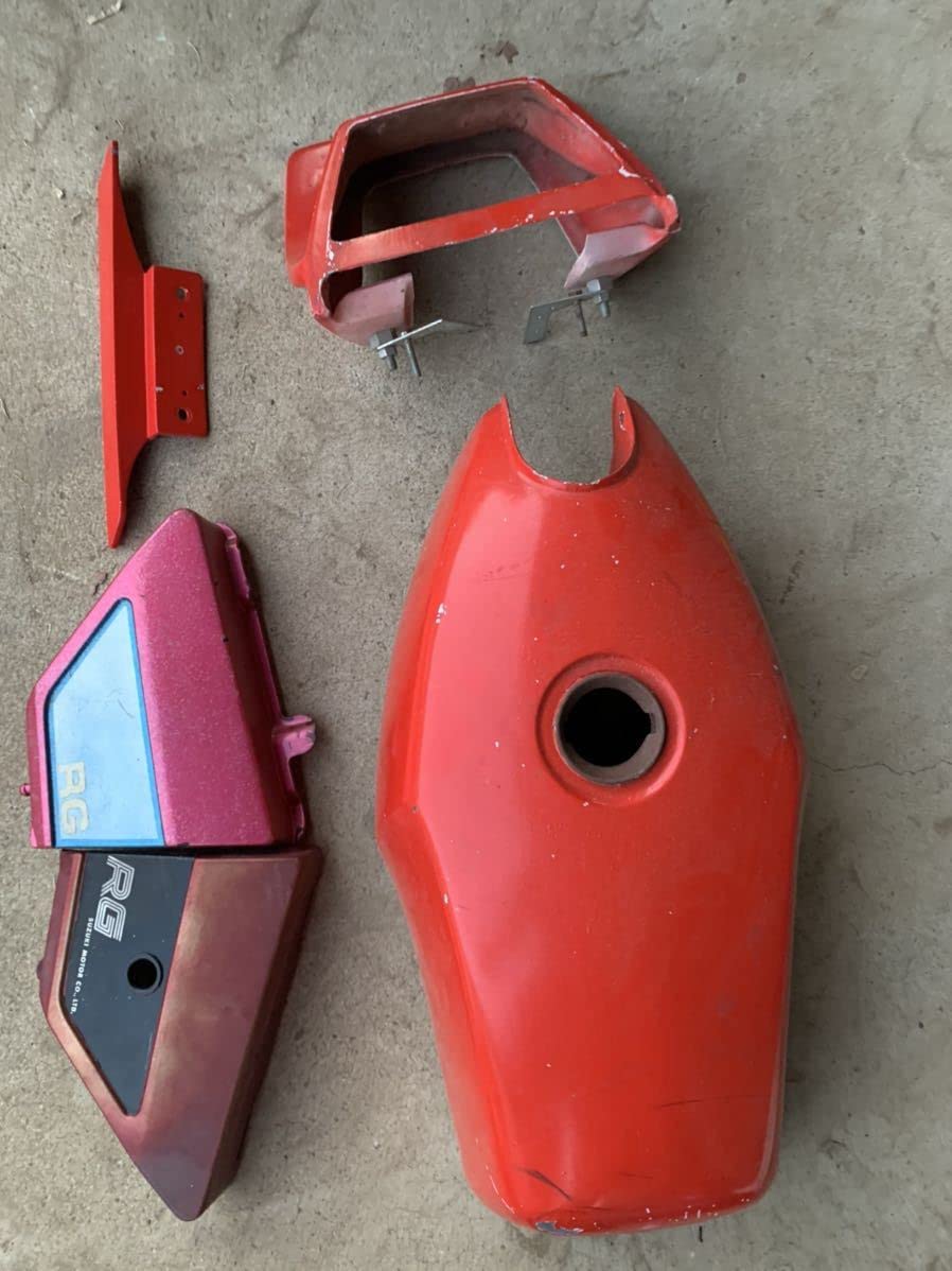 gsx250e?ゴキ? ザリ？外装セット、サイドカバー、テールカウル